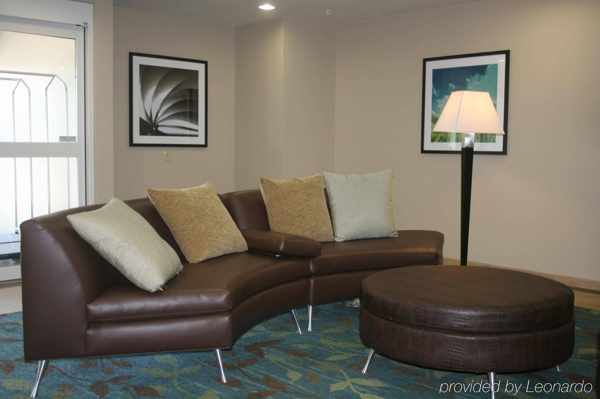 Candlewood College Station By Ihg Hotel 2*