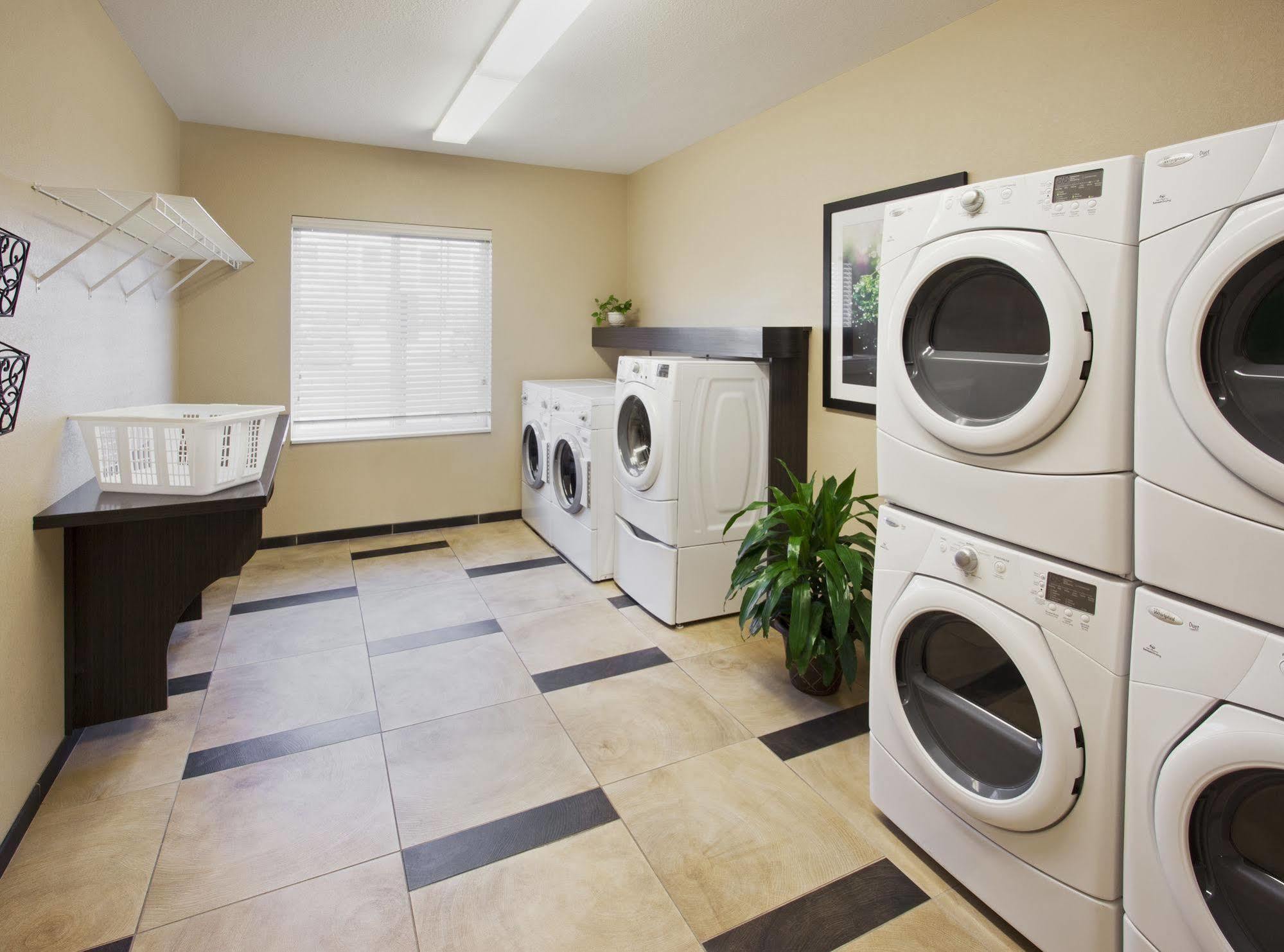 Candlewood College Station By Ihg Hotel Bryan
