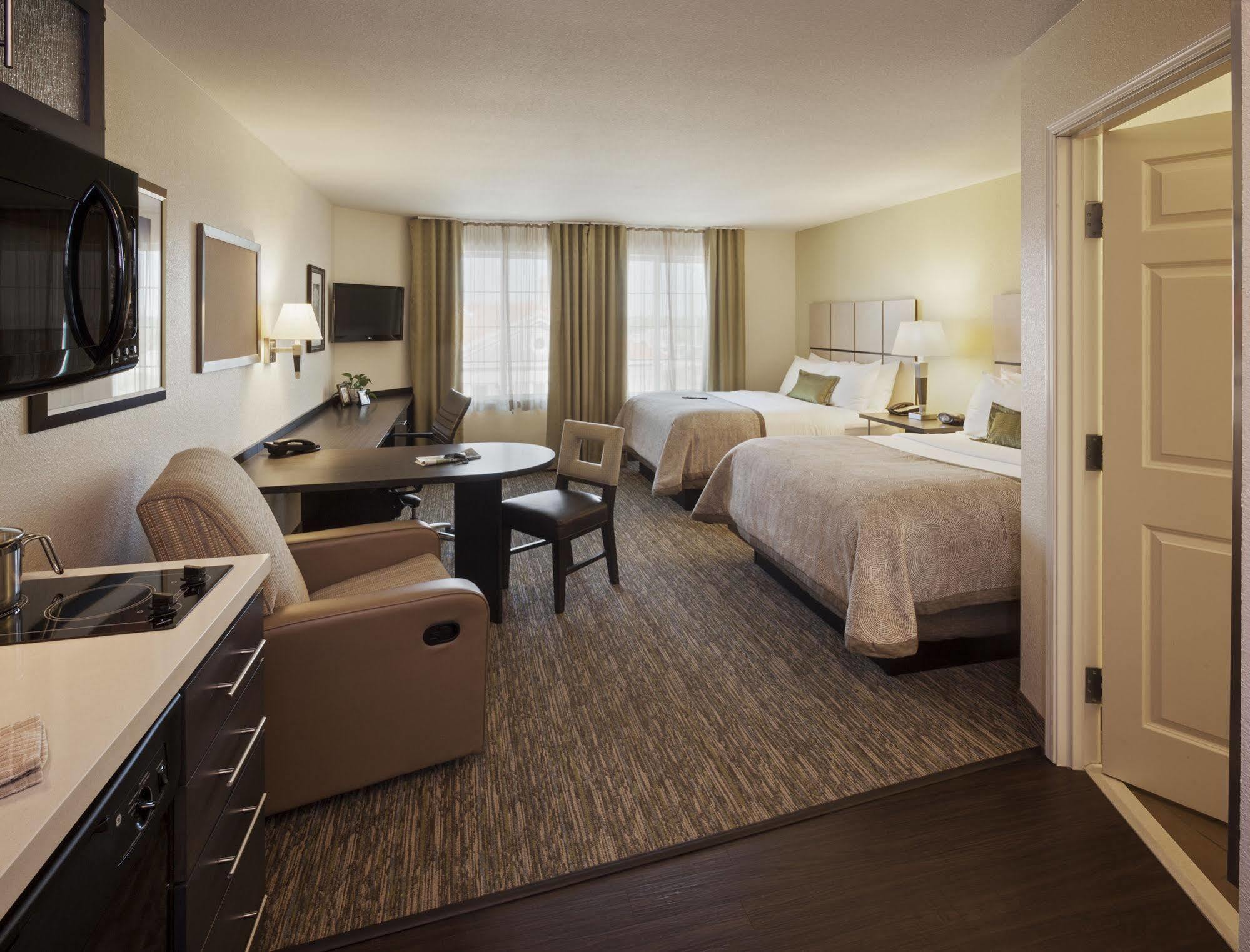 Candlewood College Station By Ihg Bryan